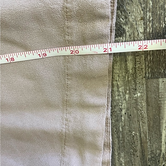 Free People Top with gorgeous unique back in a dusty mauve in a Med (runs small) - Picture 6 of 7